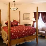 The Madeleine Bed & Breakfast Inn